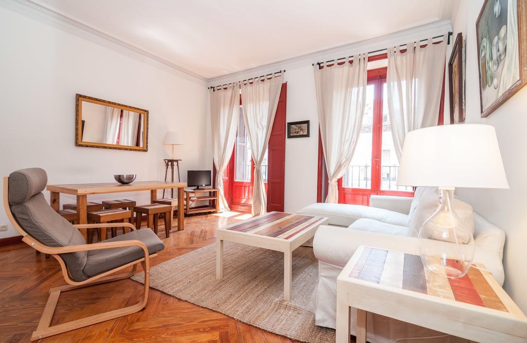 Apartamentos Madrid Centro B Zimmer foto